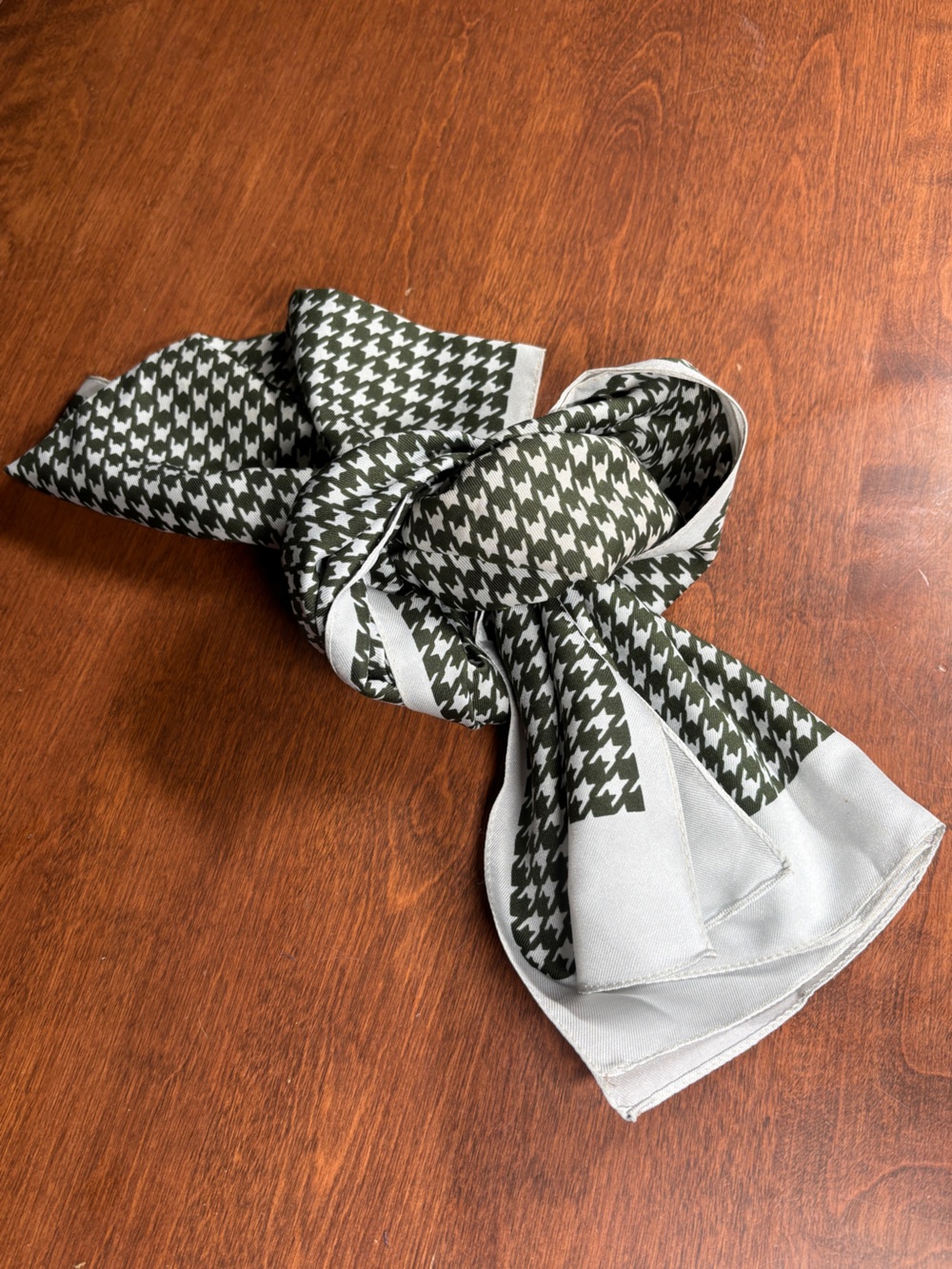 Vintage Glentex Houndstooth Oblong Scarf